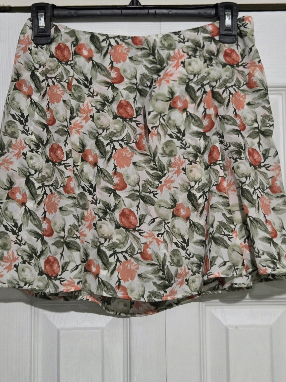 Abercrombie & Fitch Coral and Green Floral Circle Skort